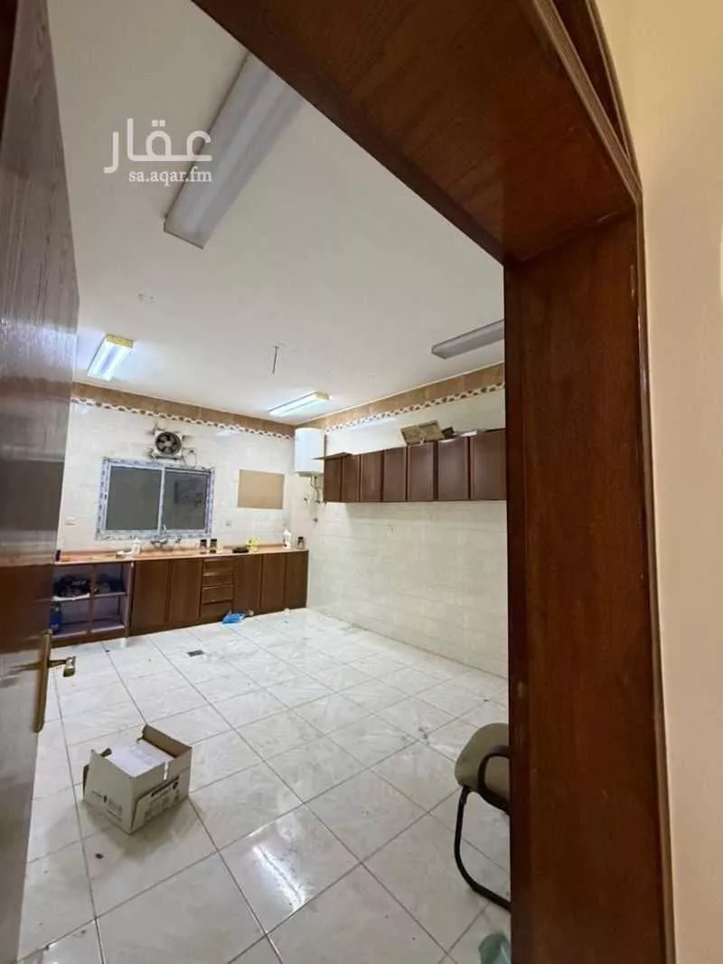 شقة 5 غرف في طيبة 6