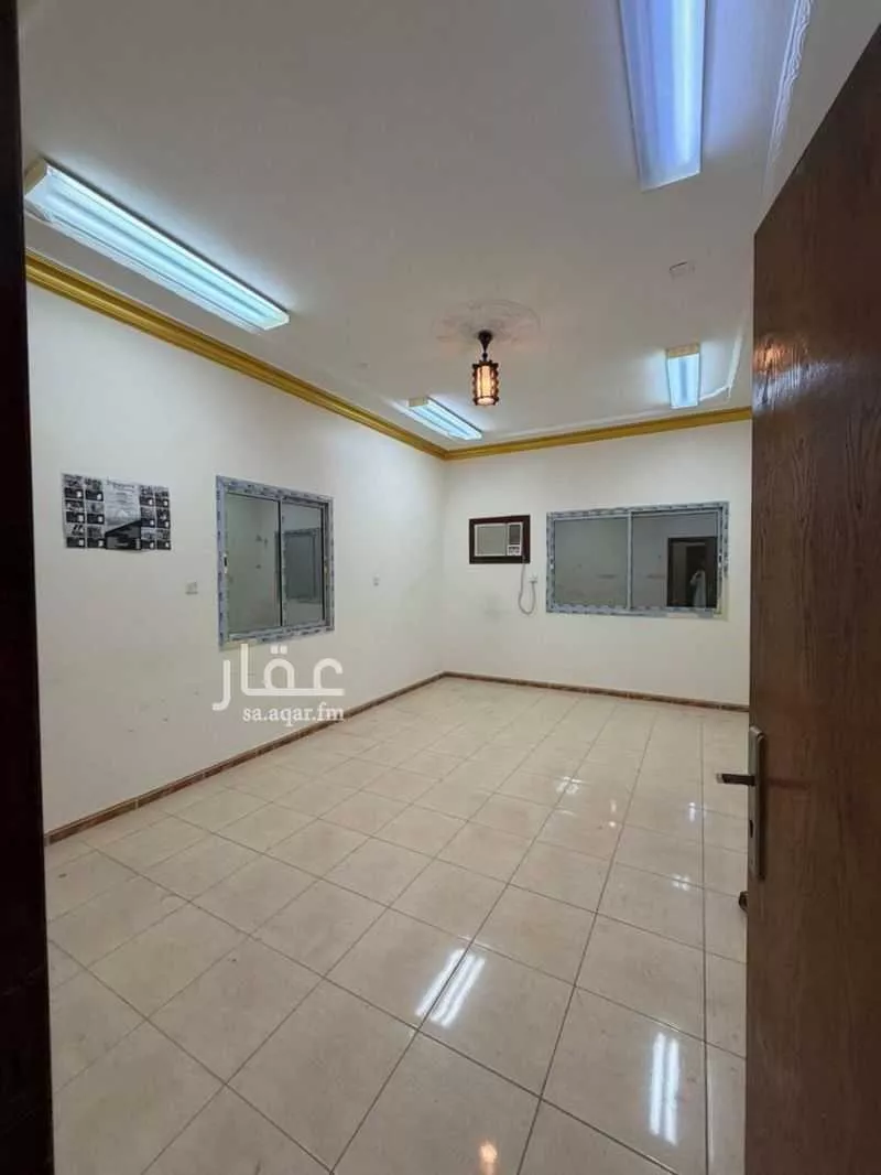 شقة 5 غرف في طيبة 8