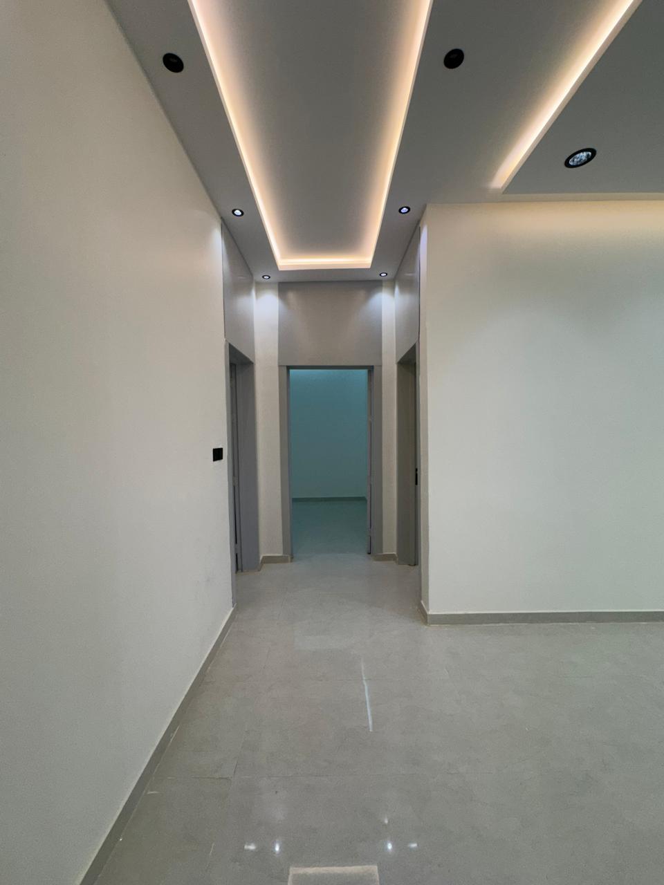 3 bedroom apartment in Al Janadriyah 6