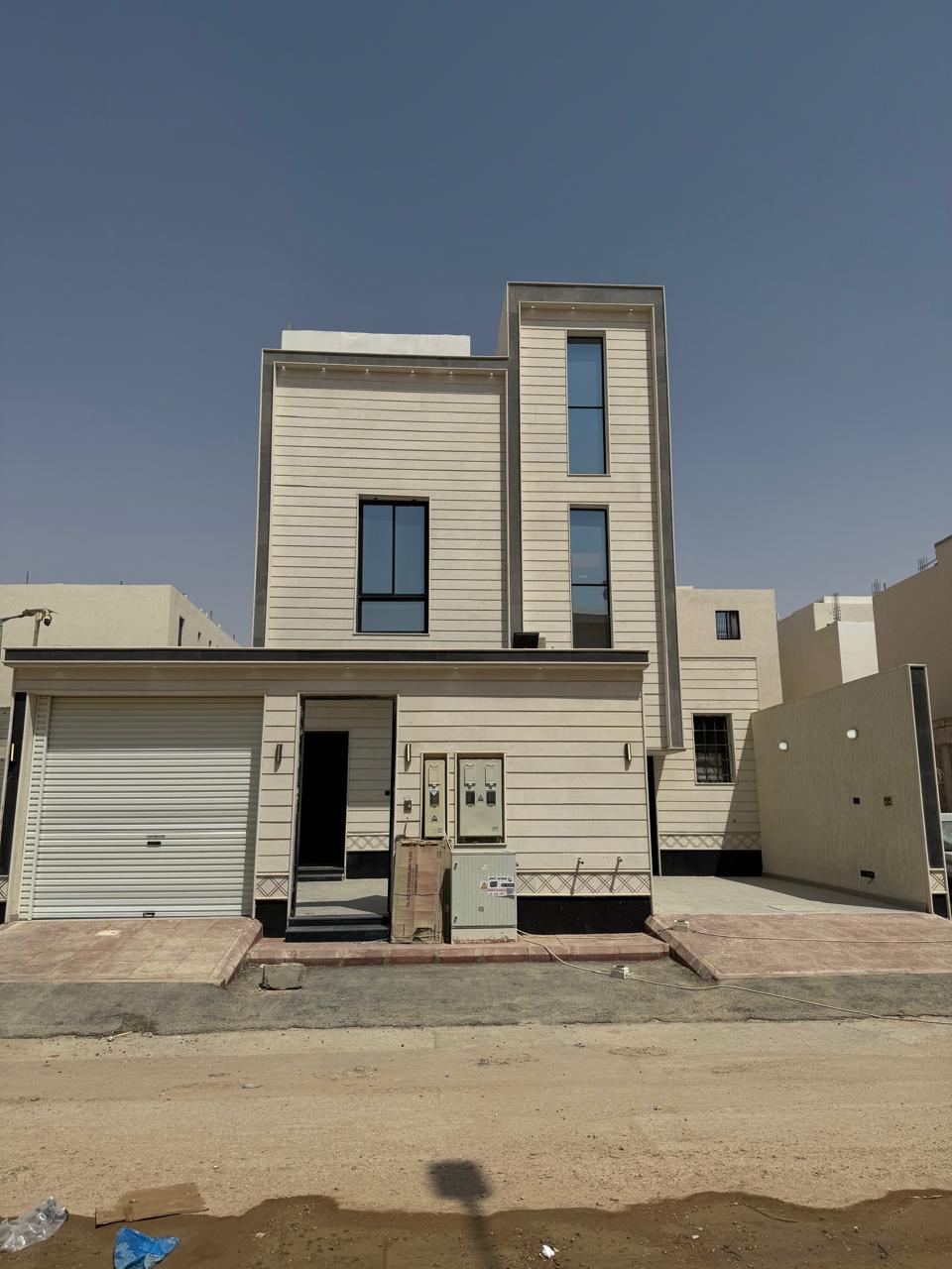 3 bedroom apartment in Al Janadriyah 8
