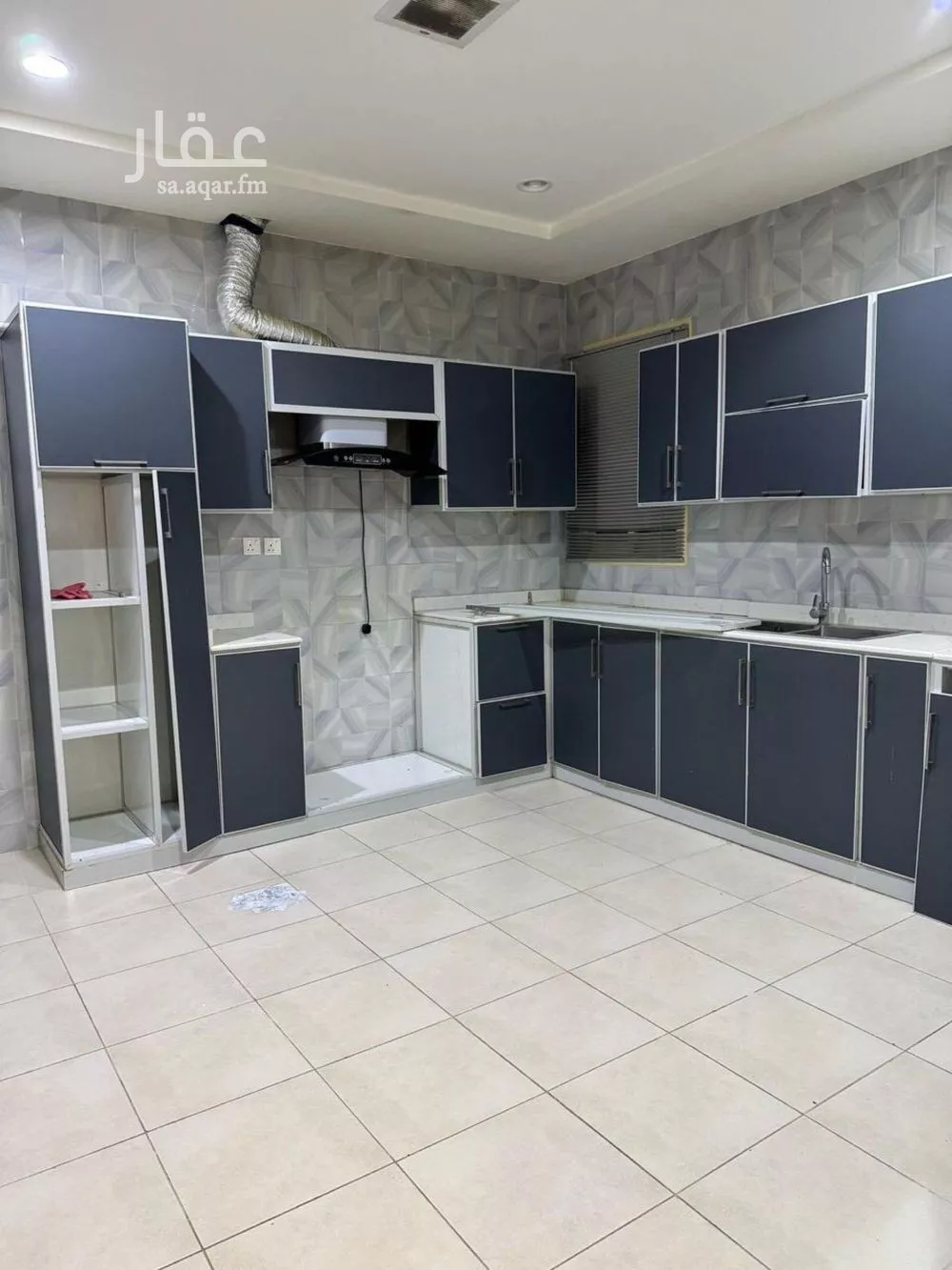 فيلا 10 غرف في العارض 6