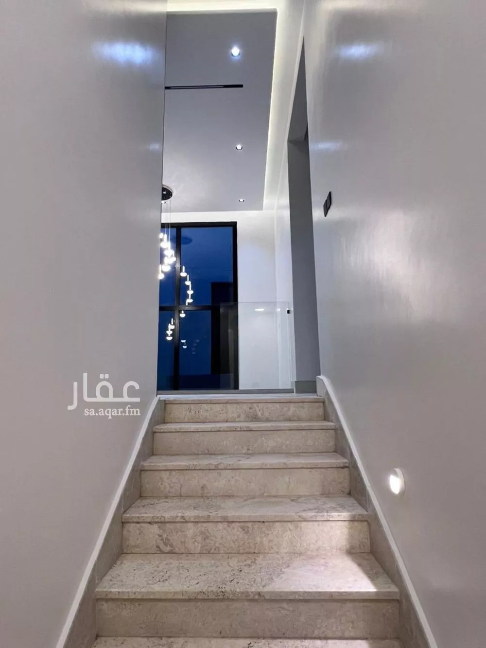 فيلا 6 غرف في النرجس 17