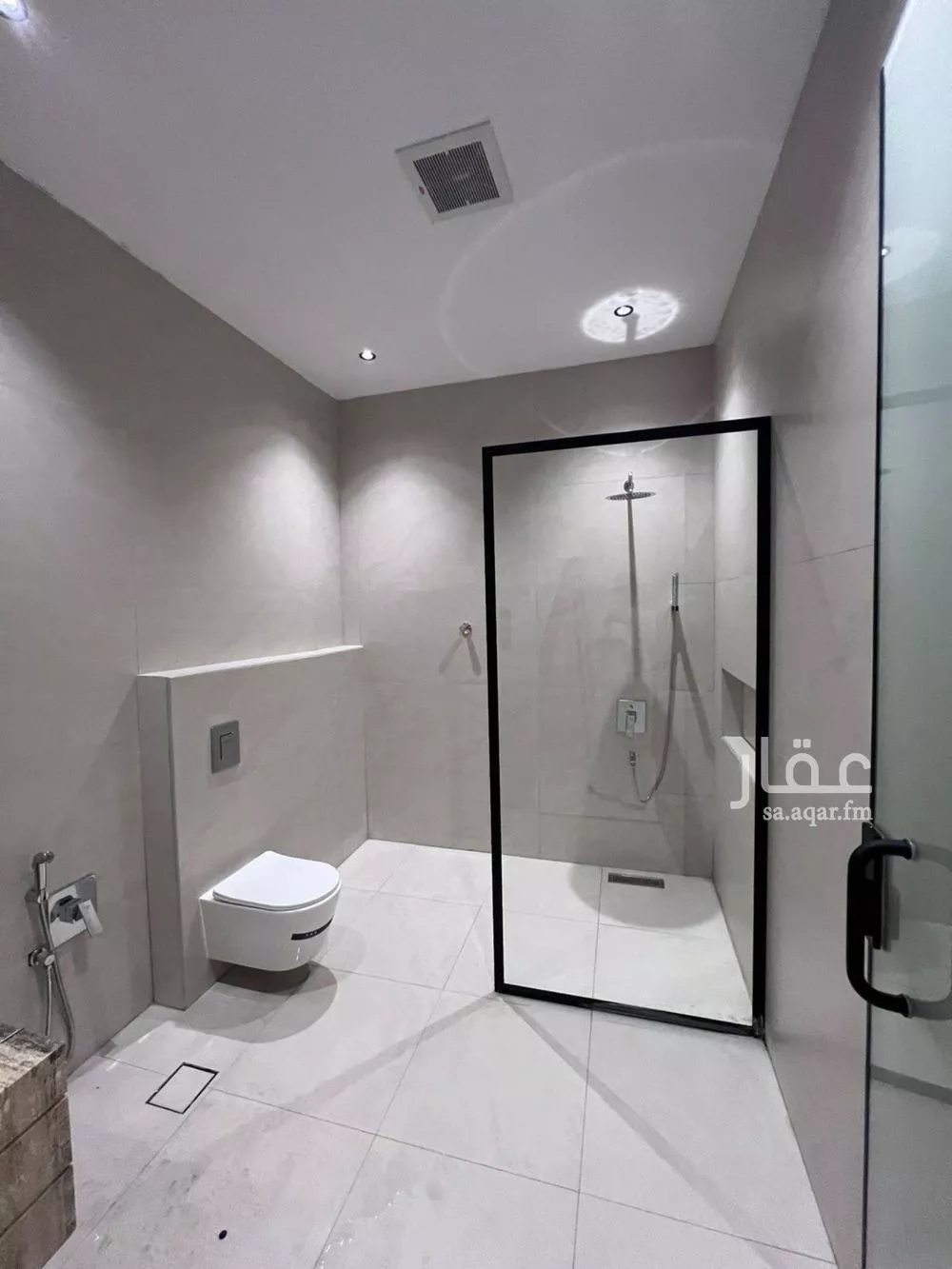 فيلا 6 غرف في النرجس 24