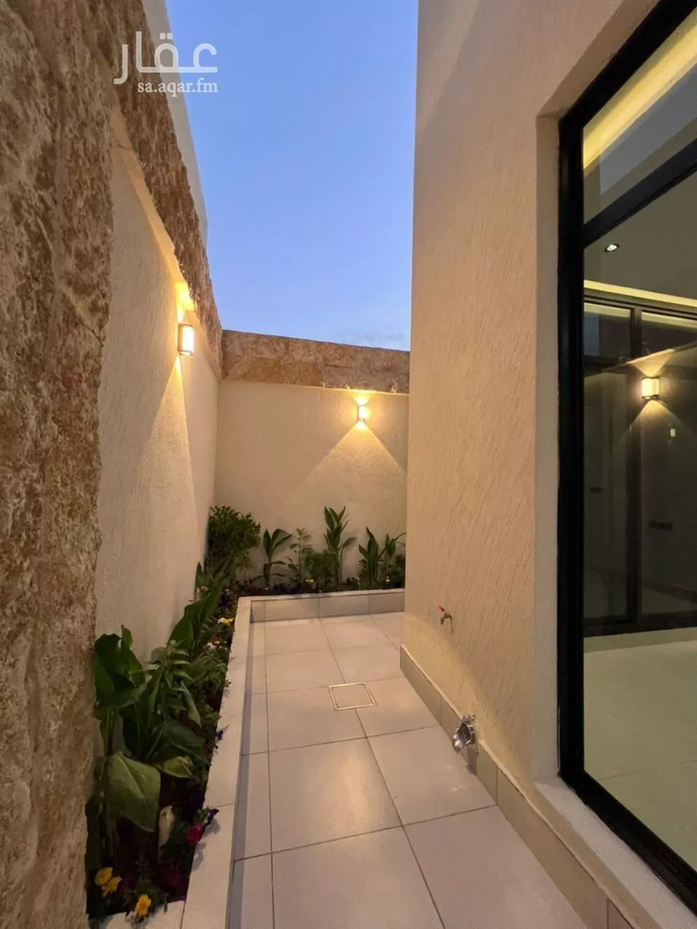 فيلا 6 غرف في النرجس 8