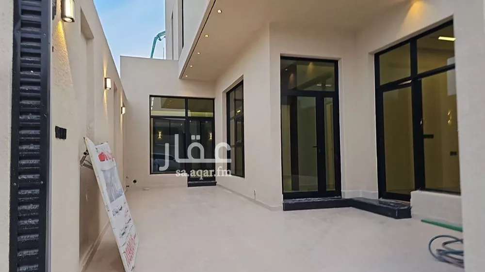 فيلا 4 غرف في العارض 4