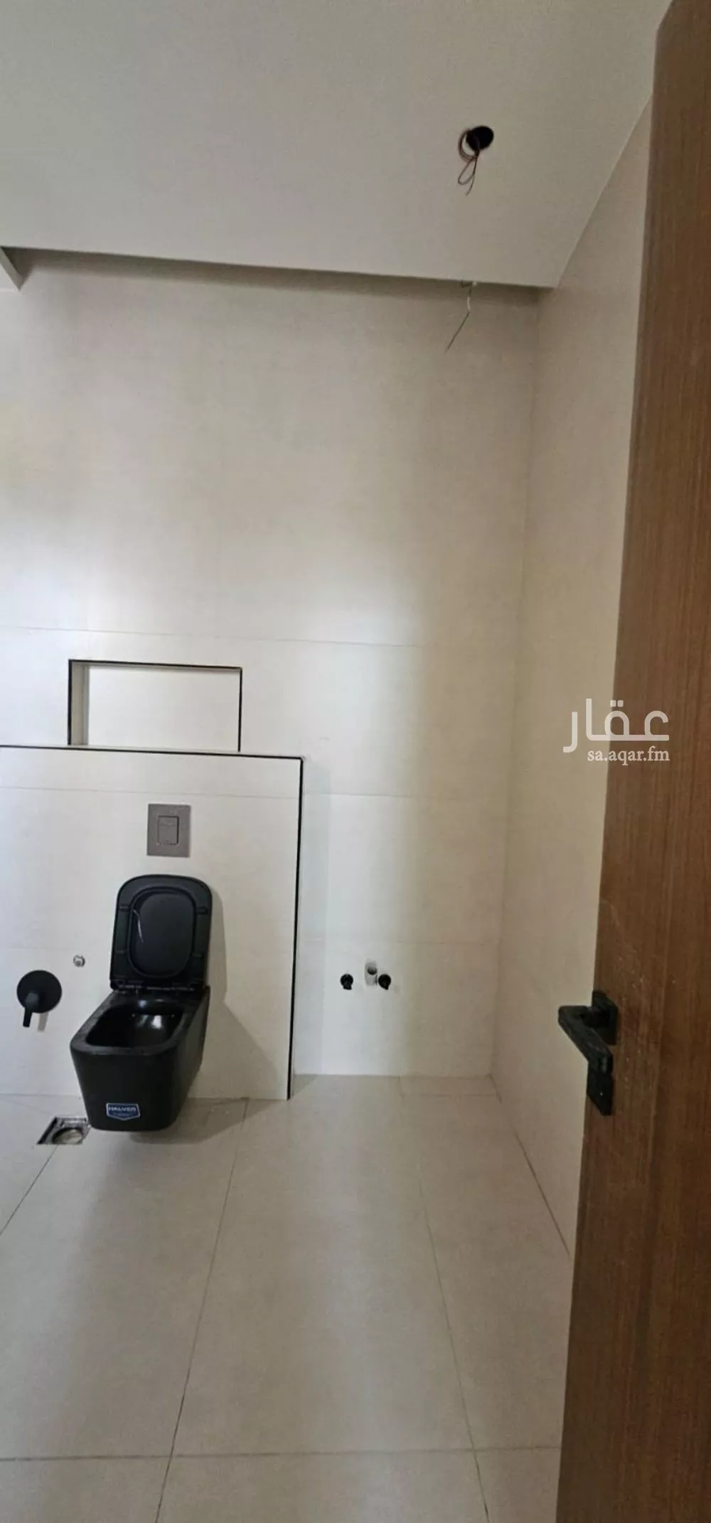 فيلا 4 غرف في العارض 9