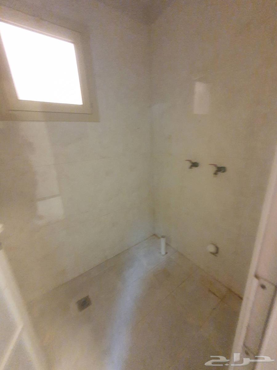 شقة 4 غرف في النور 16