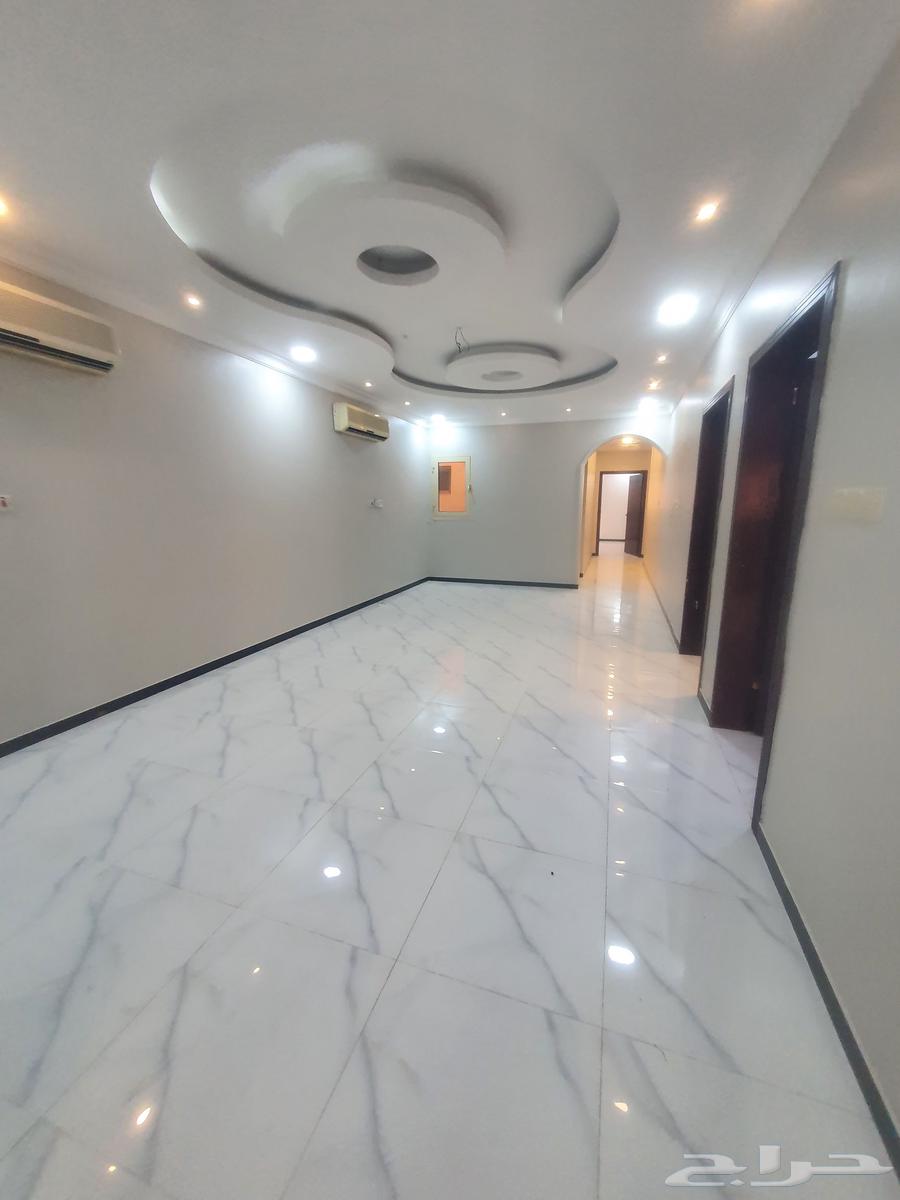 شقة 4 غرف في النور 6