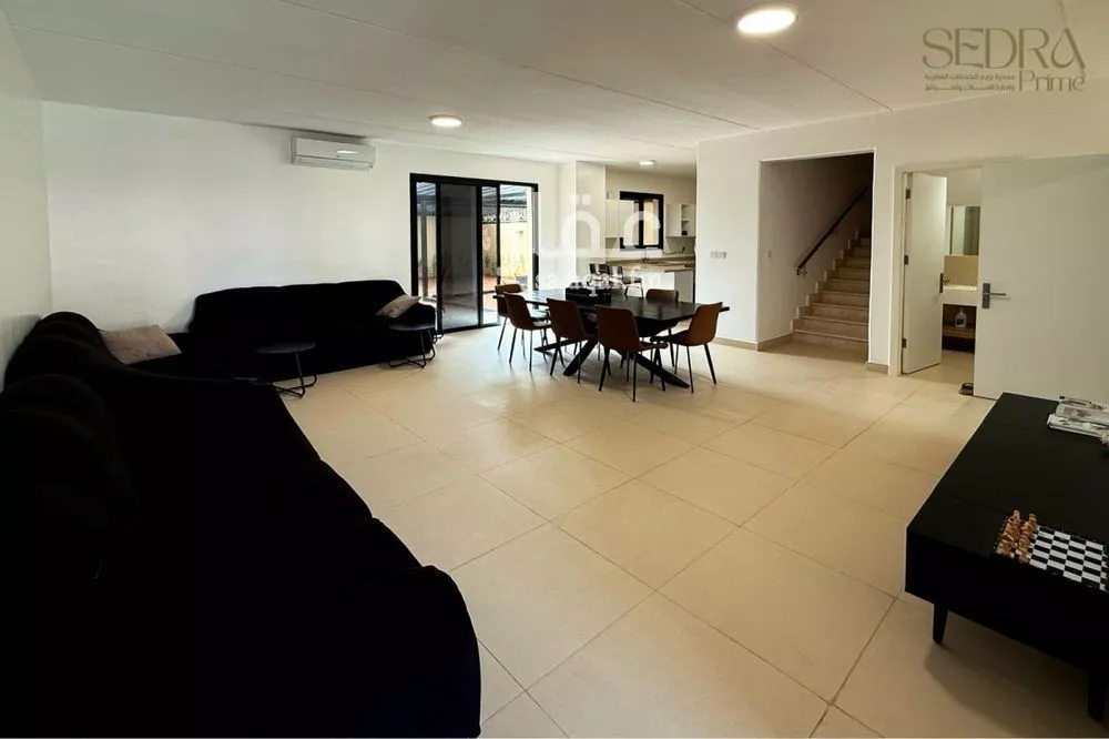 فيلا 3 غرف في سدرة 8