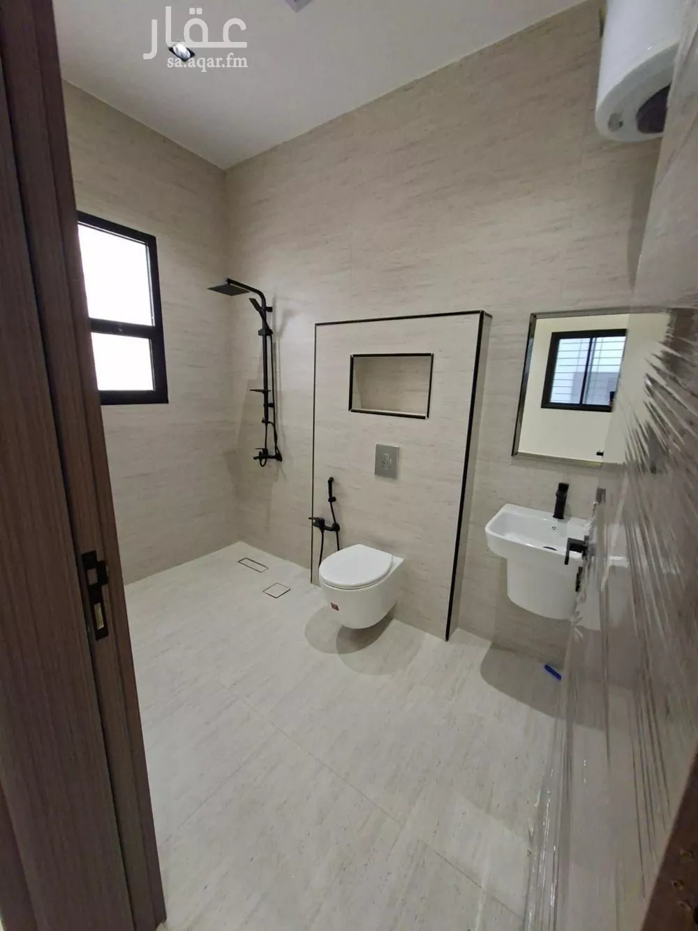 شقة 5 غرف في الجنادرية 12