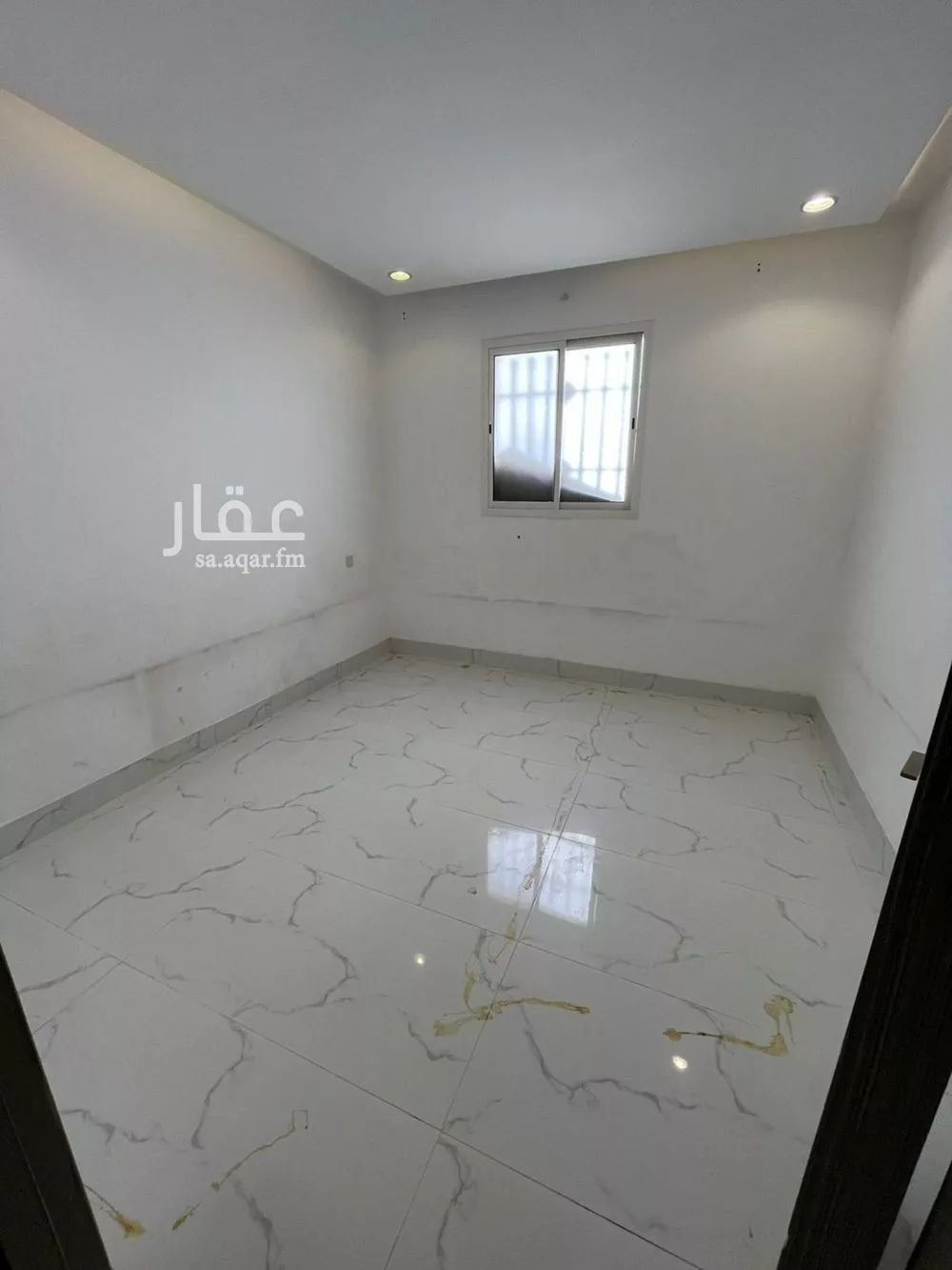 شقة 3 غرف في عكاظ 3