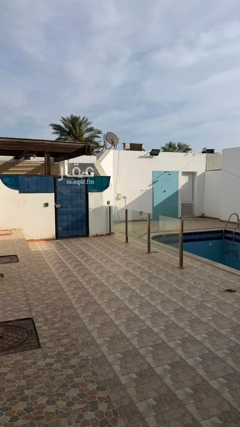 فيلا 5 غرف في الزمرد 14