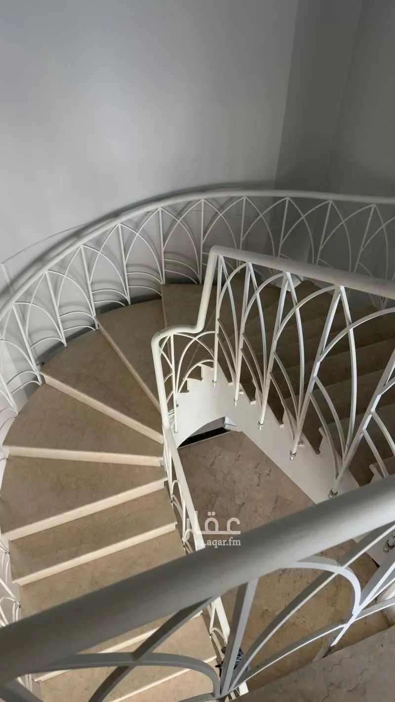 فيلا 5 غرف في الزمرد 4