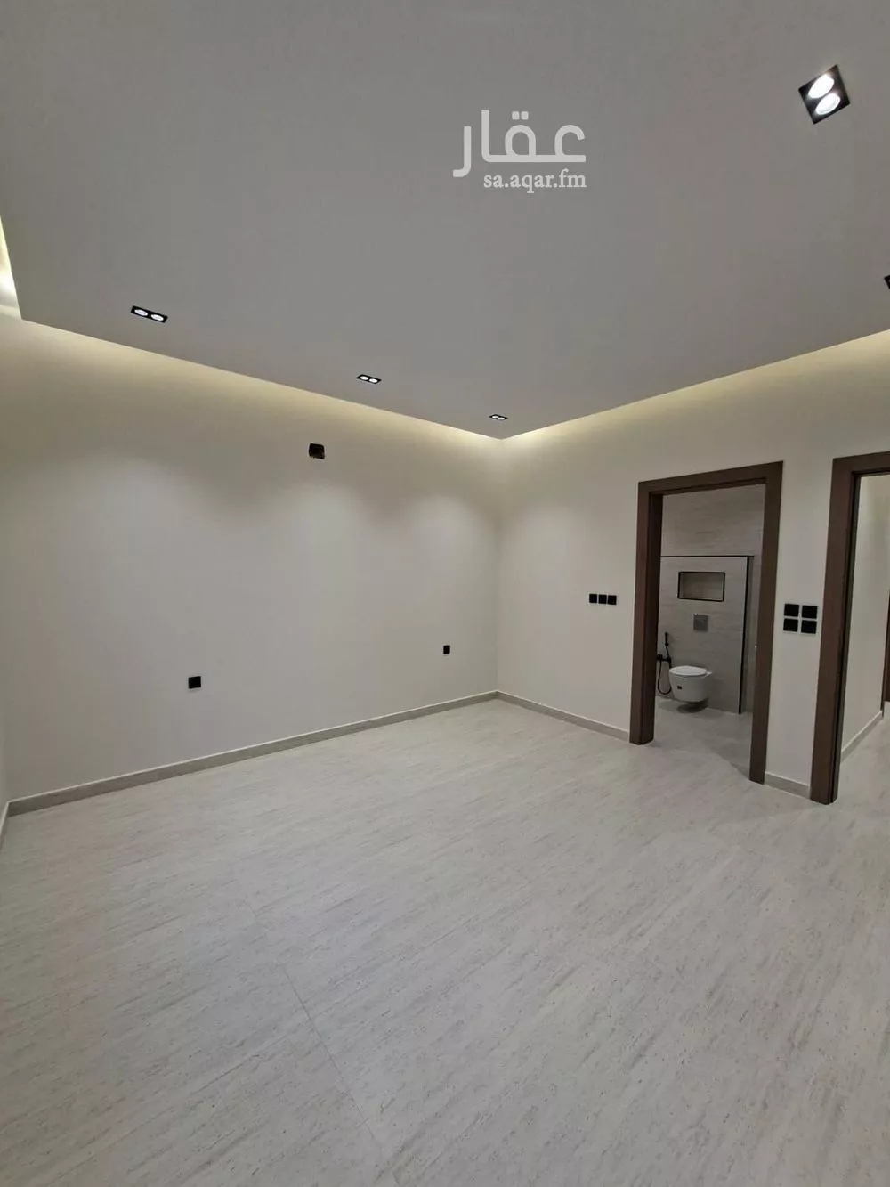 5 bedroom apartment in Al Janadriyah 11
