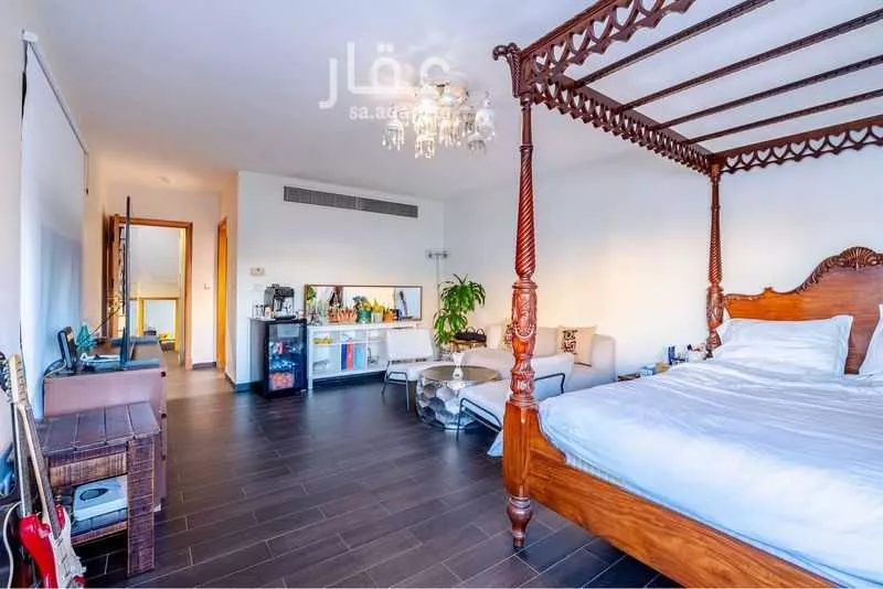 فيلا 6 غرف في الروضة 4