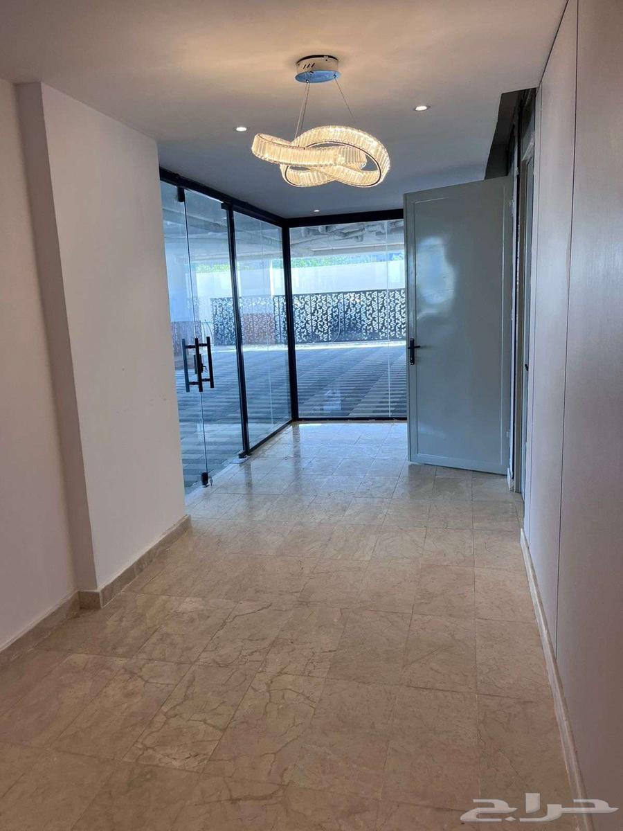 شقة 4 غرف في الحمرا 2