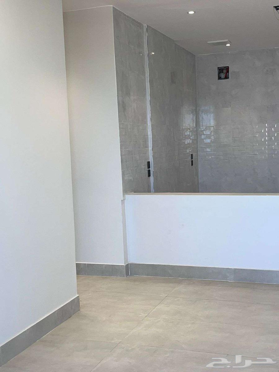 شقة 4 غرف في الحمرا 21