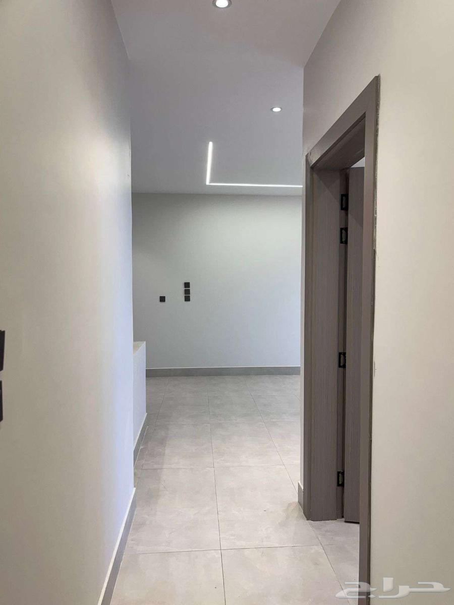 شقة 4 غرف في الحمرا 24