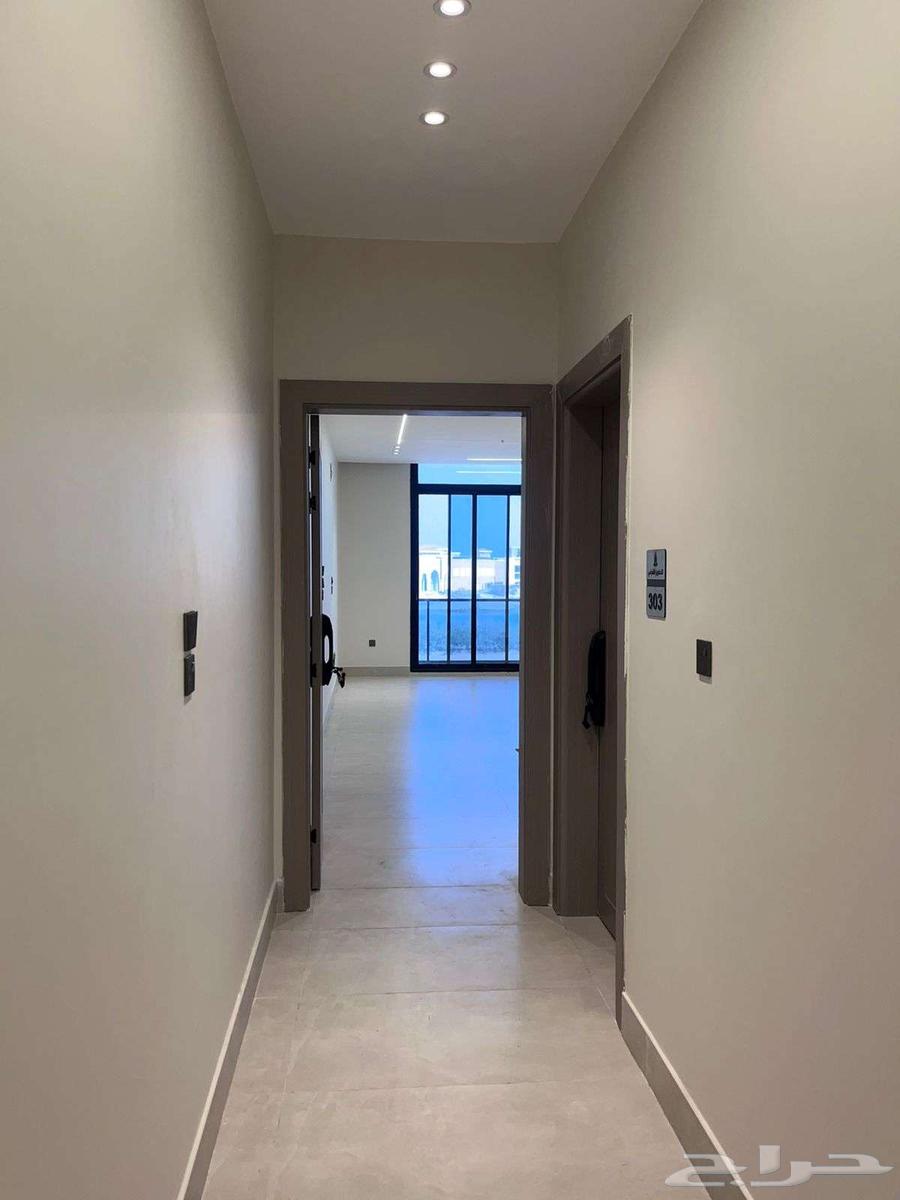 شقة 4 غرف في الحمرا 10