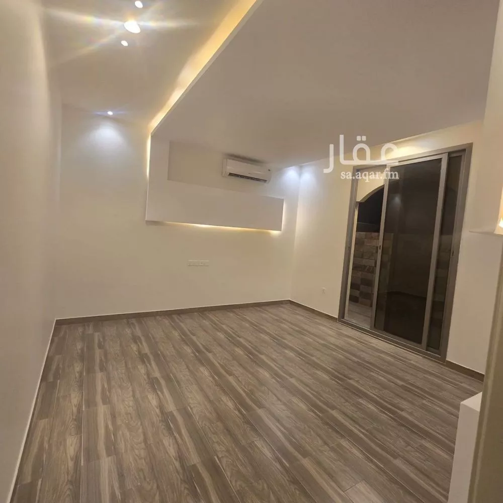 3 bedroom floor in Hittin 9