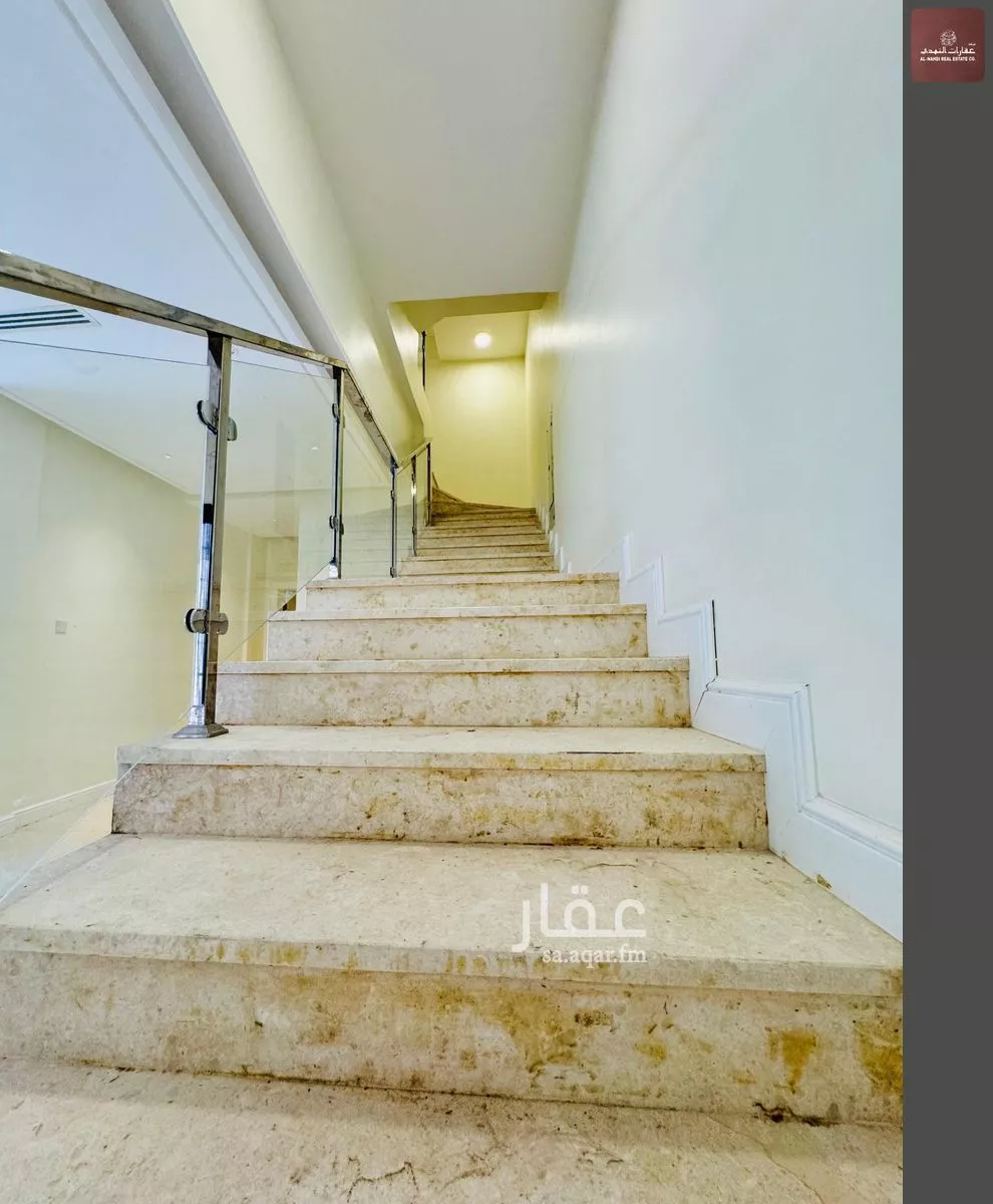 فيلا 5 غرف في الراكة الشمالية 15