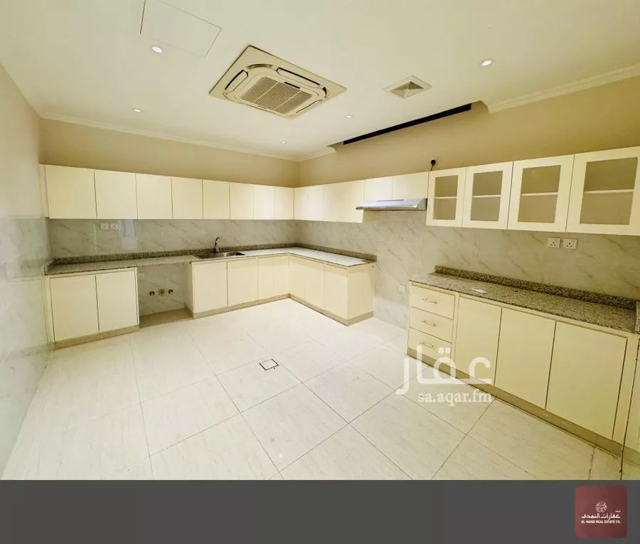 فيلا 5 غرف في الراكة الشمالية 16