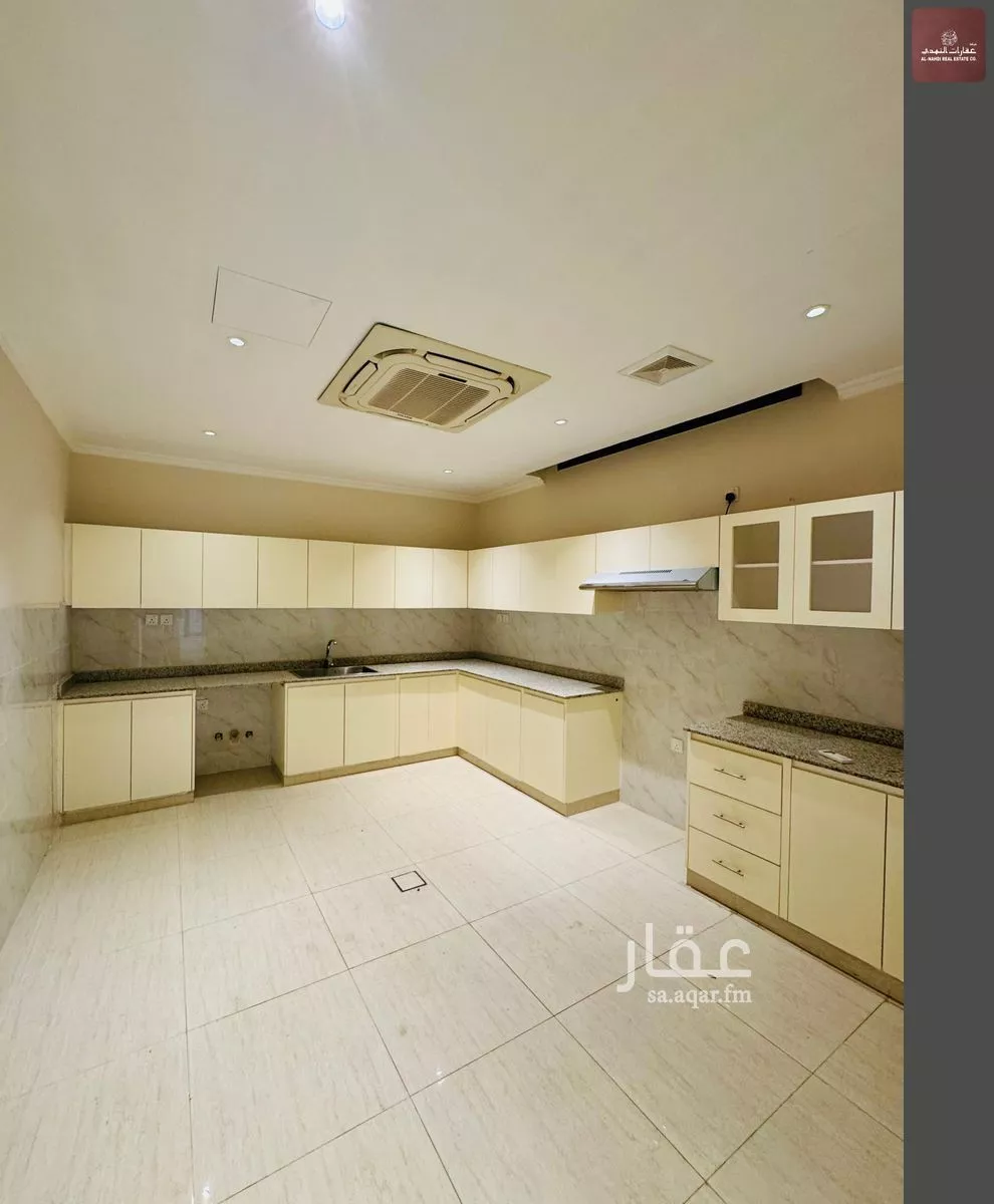 فيلا 5 غرف في الراكة الشمالية 17