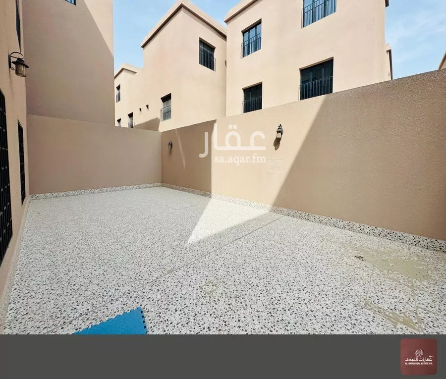 فيلا 5 غرف في الراكة الشمالية 6