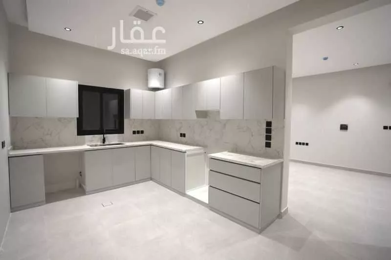 عمارة 127 م² في المنار 21