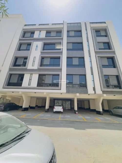 شقة 4 غرف في الروضة 8