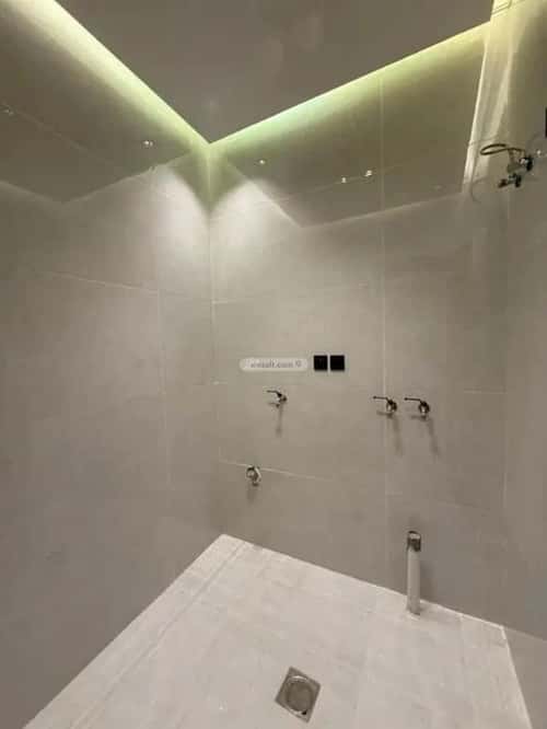 5 bedroom apartment in Al Salamah 8