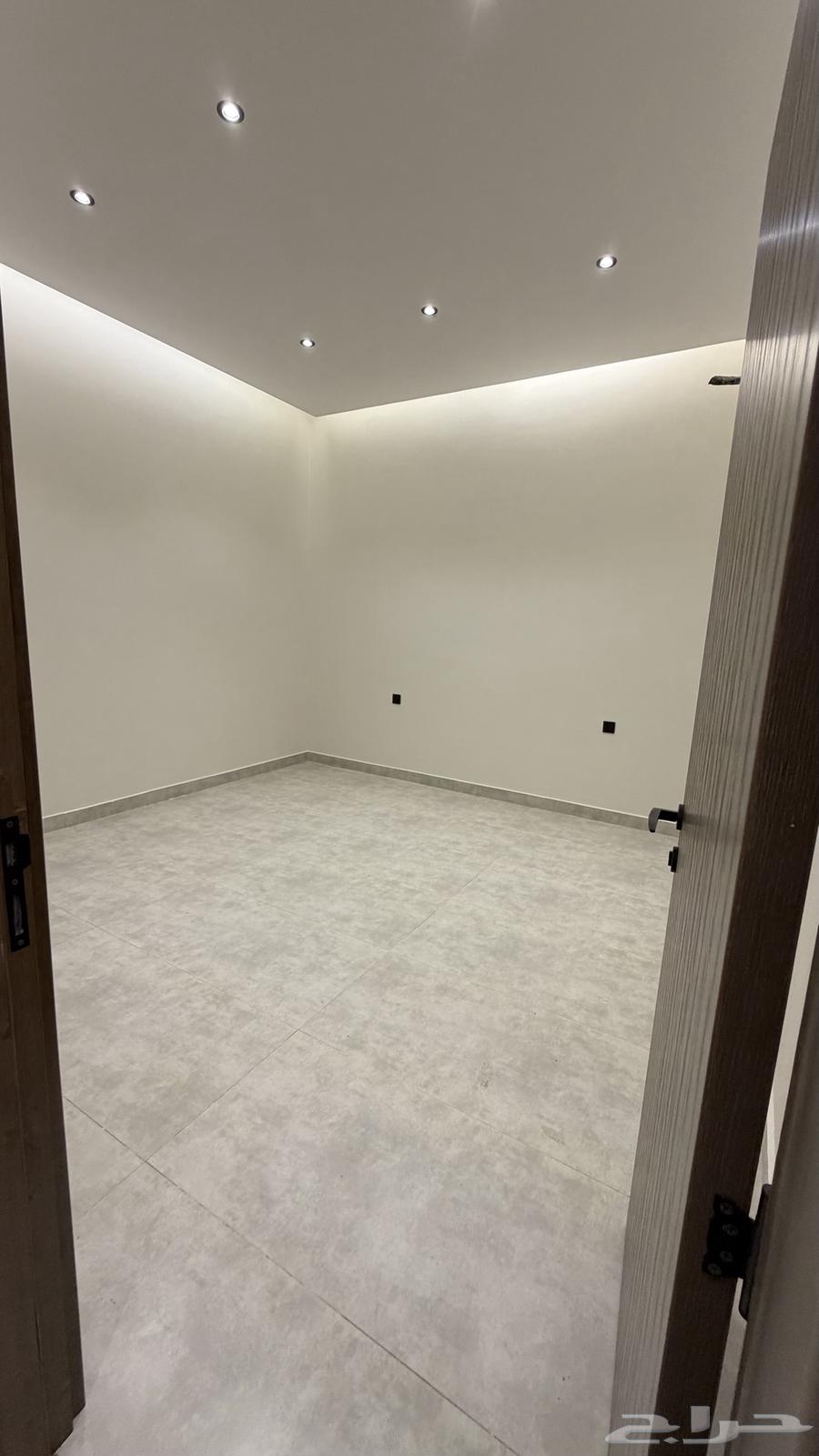 فيلا 6 غرف في السلام 15