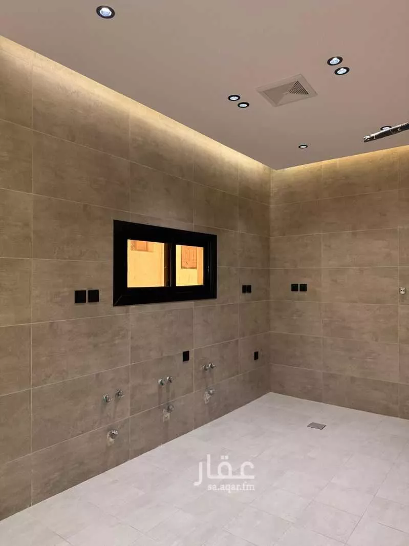 شقة 4 غرف في الروضة 5