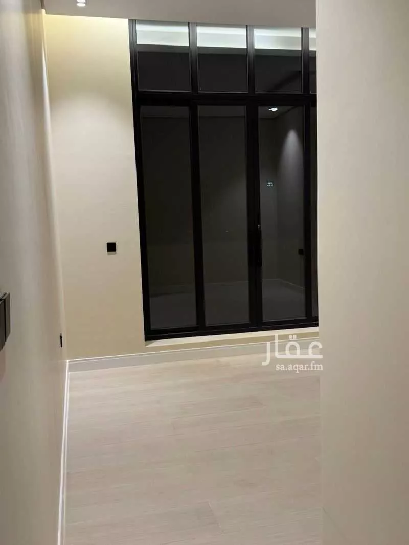 فيلا 5 غرف في الملقا 5