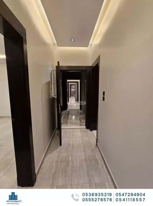 شقة 4 غرف في النزهة 4