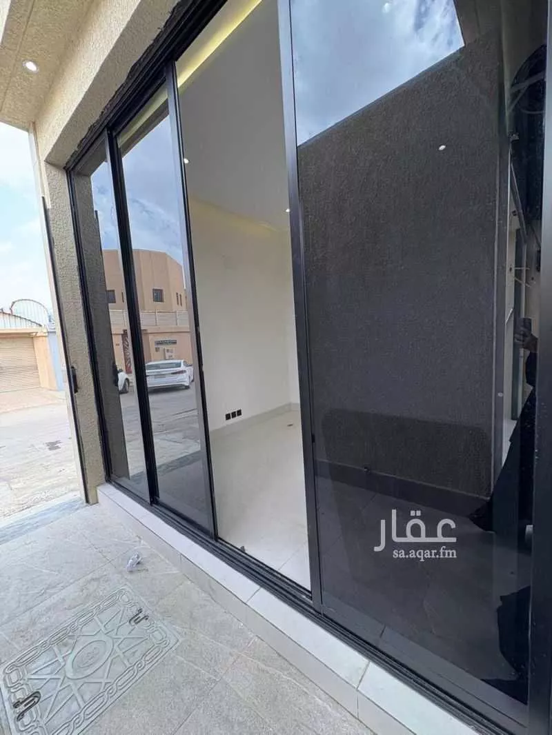 فيلا 4 غرف في الشفا 8