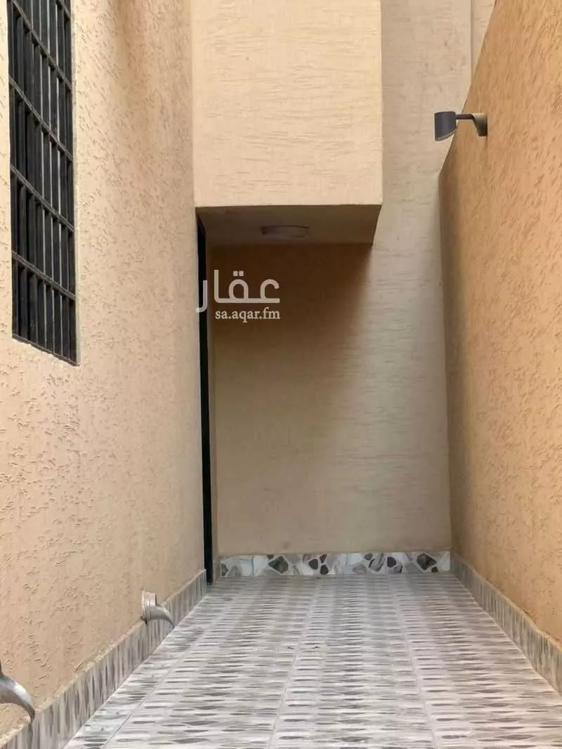 دور 2 غرف في عكاظ 9