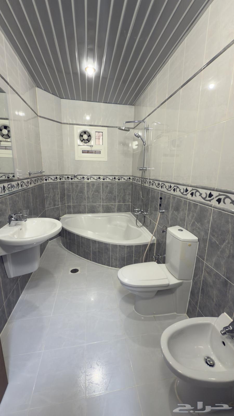 فيلا 5 غرف في مذينب 11