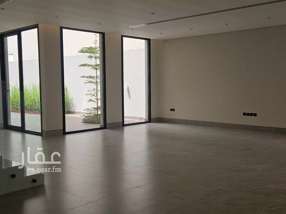 فيلا 6 غرف في البحر 2