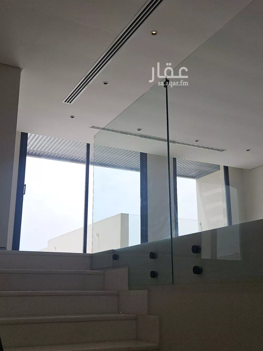 فيلا 6 غرف في البحر 25