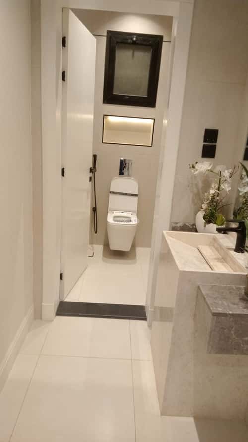 شقة 5 غرف في الفيصلية 8