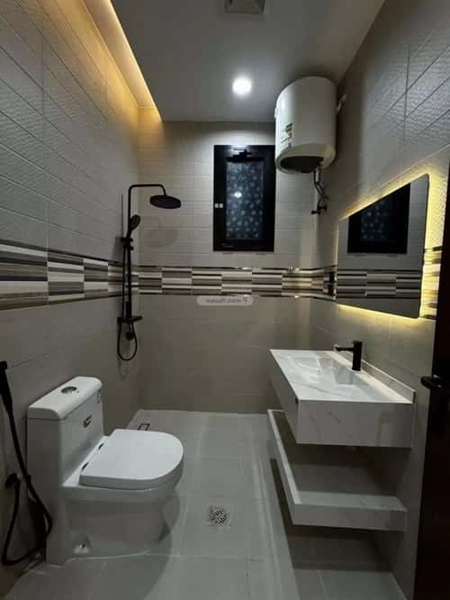 شقة 4 غرف في النخيل 3