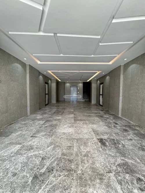 شقة 5 غرف في النزهة 6