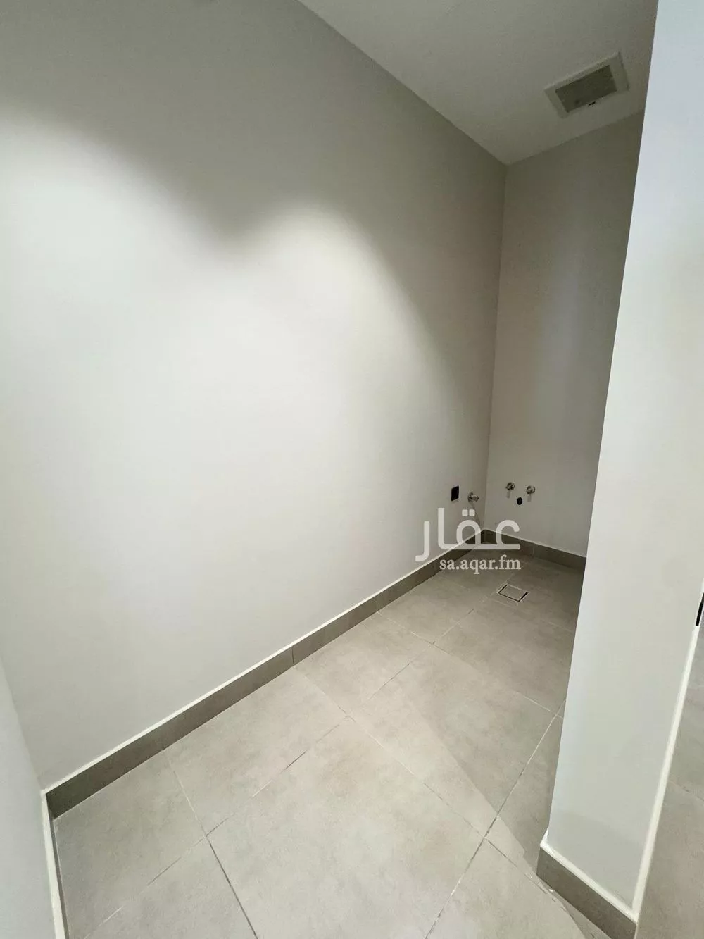 شقة 2 غرف في العارض 10