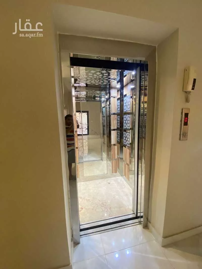 فيلا 8 غرف في اللؤلؤ 3