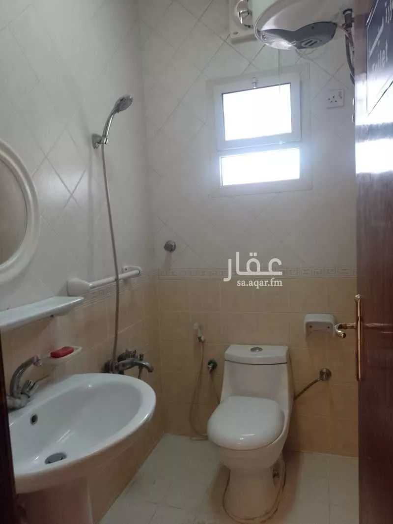 مكتب 333 م² في العقربية 11