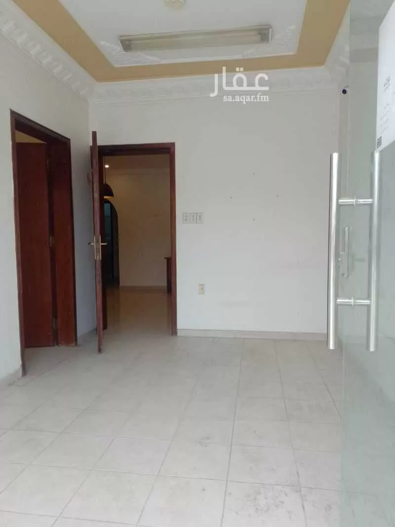 مكتب 333 م² في العقربية 4