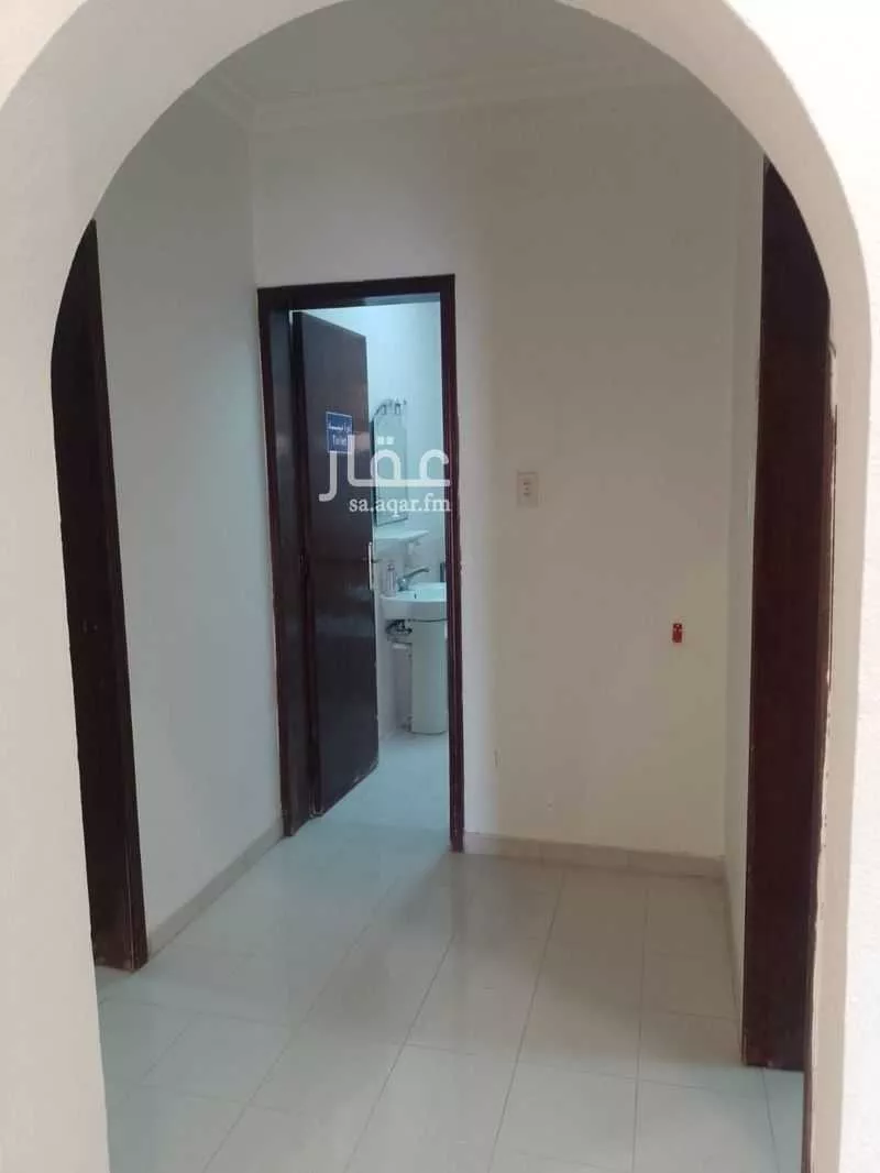 مكتب 333 م² في العقربية 5