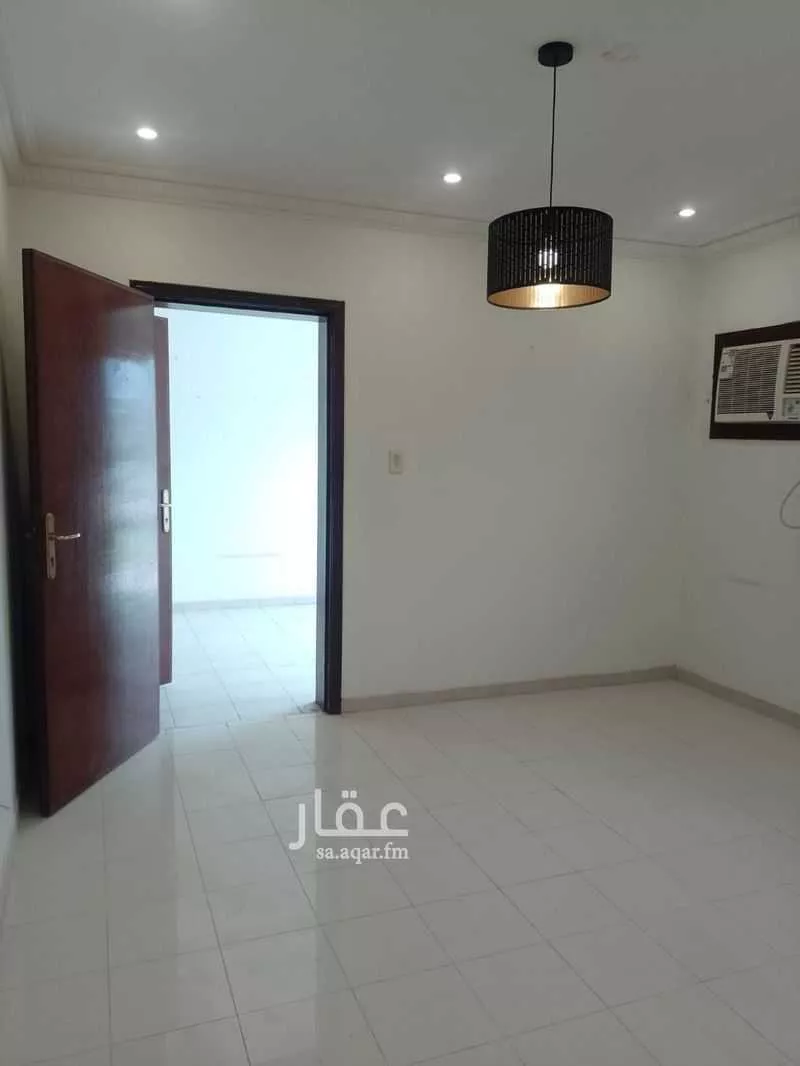 مكتب 333 م² في العقربية 6