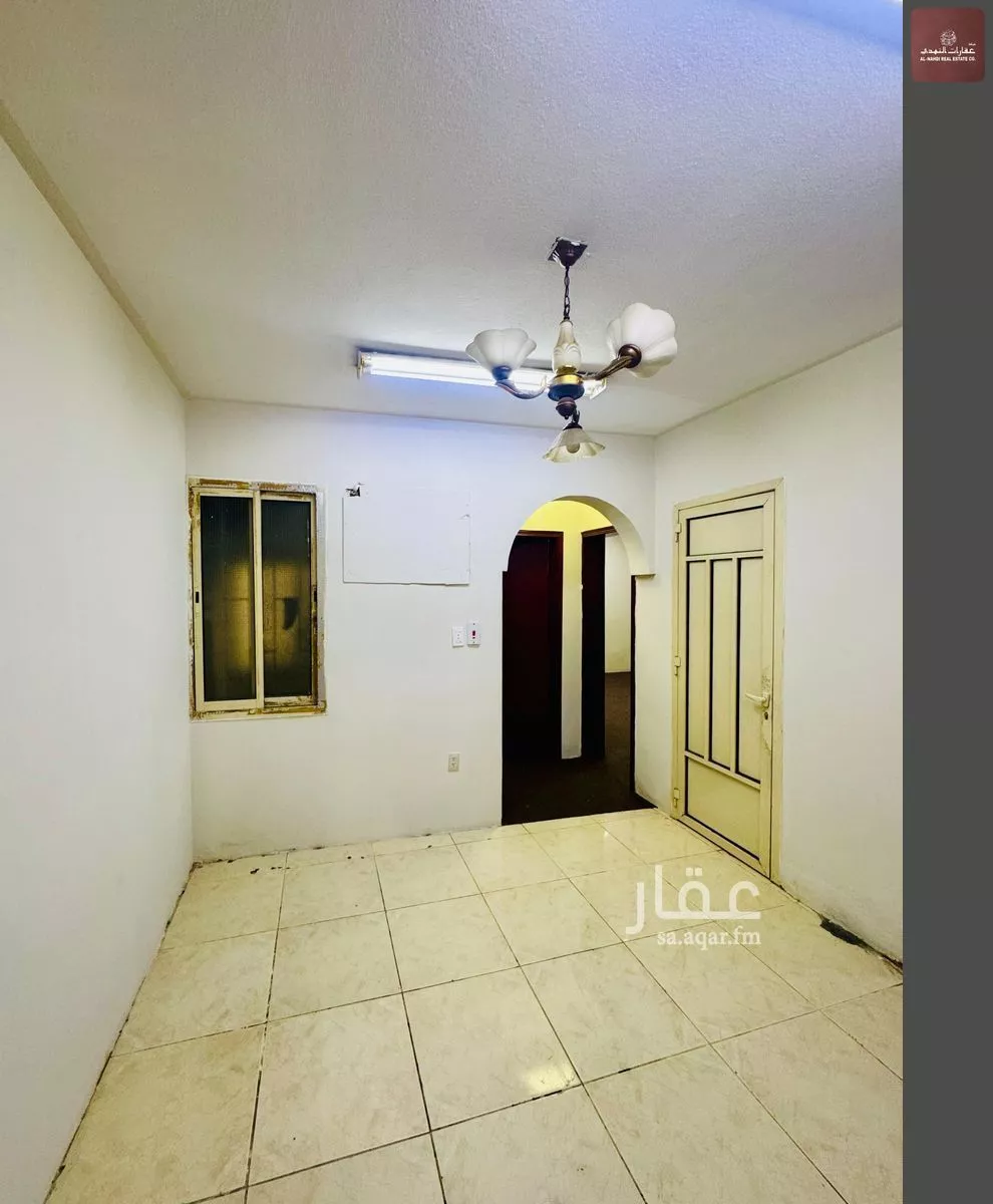 شقة 2 غرف في الثقبة 4